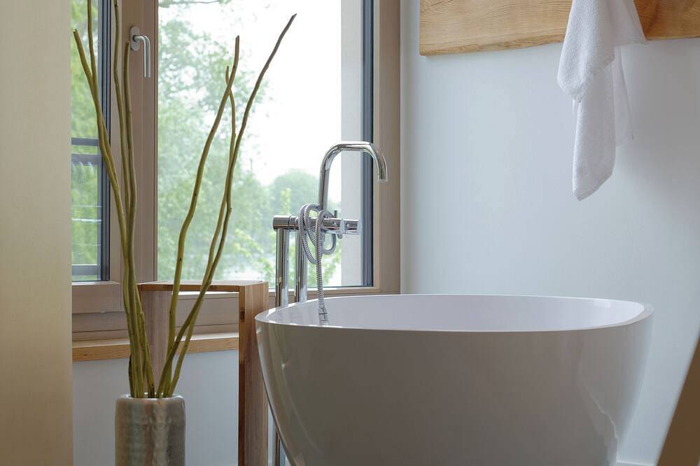 Ganze Wohnung, Haus am Havelbogen direkt am Wasser mit Kanu und Steg, Terrassenwohnung***** in Plötzin, Werder
