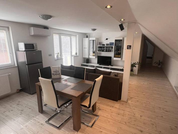 Appartement de vacances pour 5 personnes, avec jardin