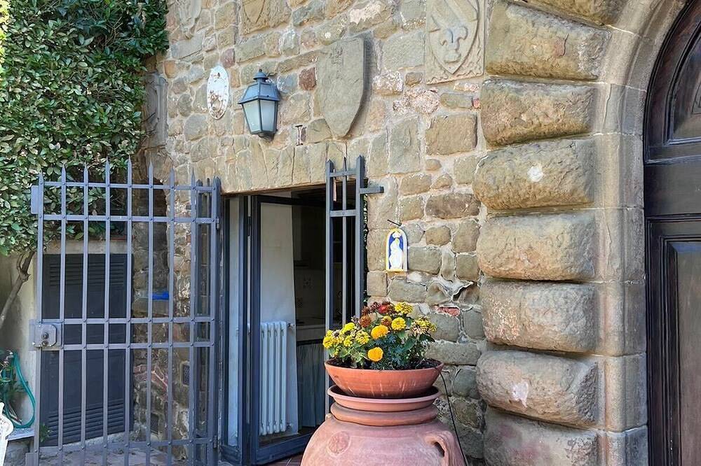 Ganze Wohnung, Palagio Xiv Century in Montecatini-Terme, Pistoia Provinz