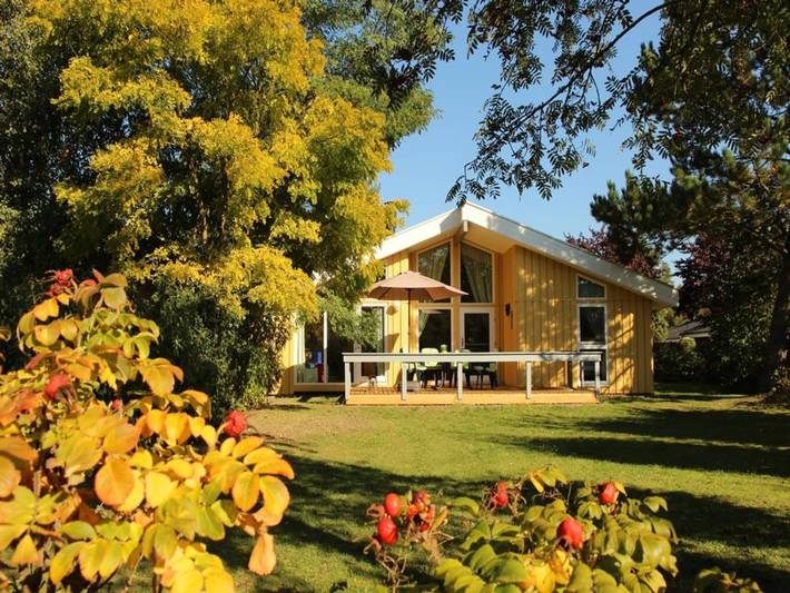 Ferienpark für 4 Personen, mit Whirlpool und Terrasse sowie Garten und Pool in Rheinsberg