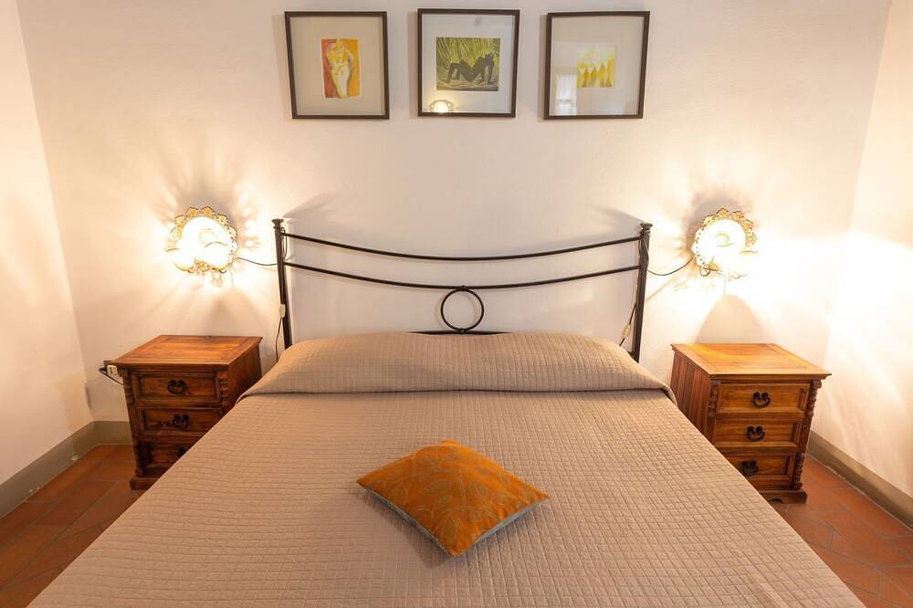 Entire apartment, Palazzo Malfatti Zwei-Zimmer-Wohnung für zwei Personen in Massa Marittima, Grosseto Province