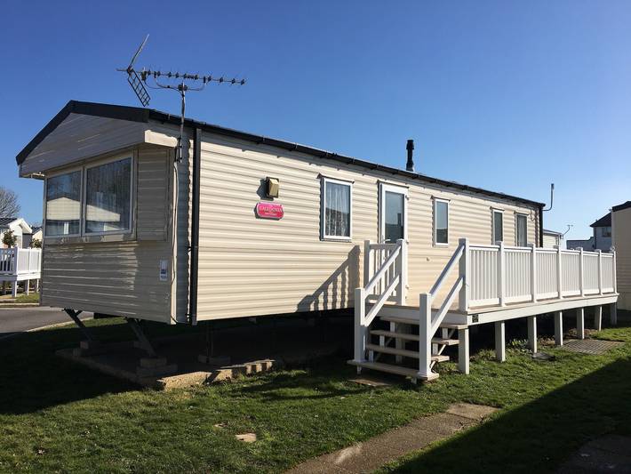 Glamping for 4 people, with Pool in Hampshire