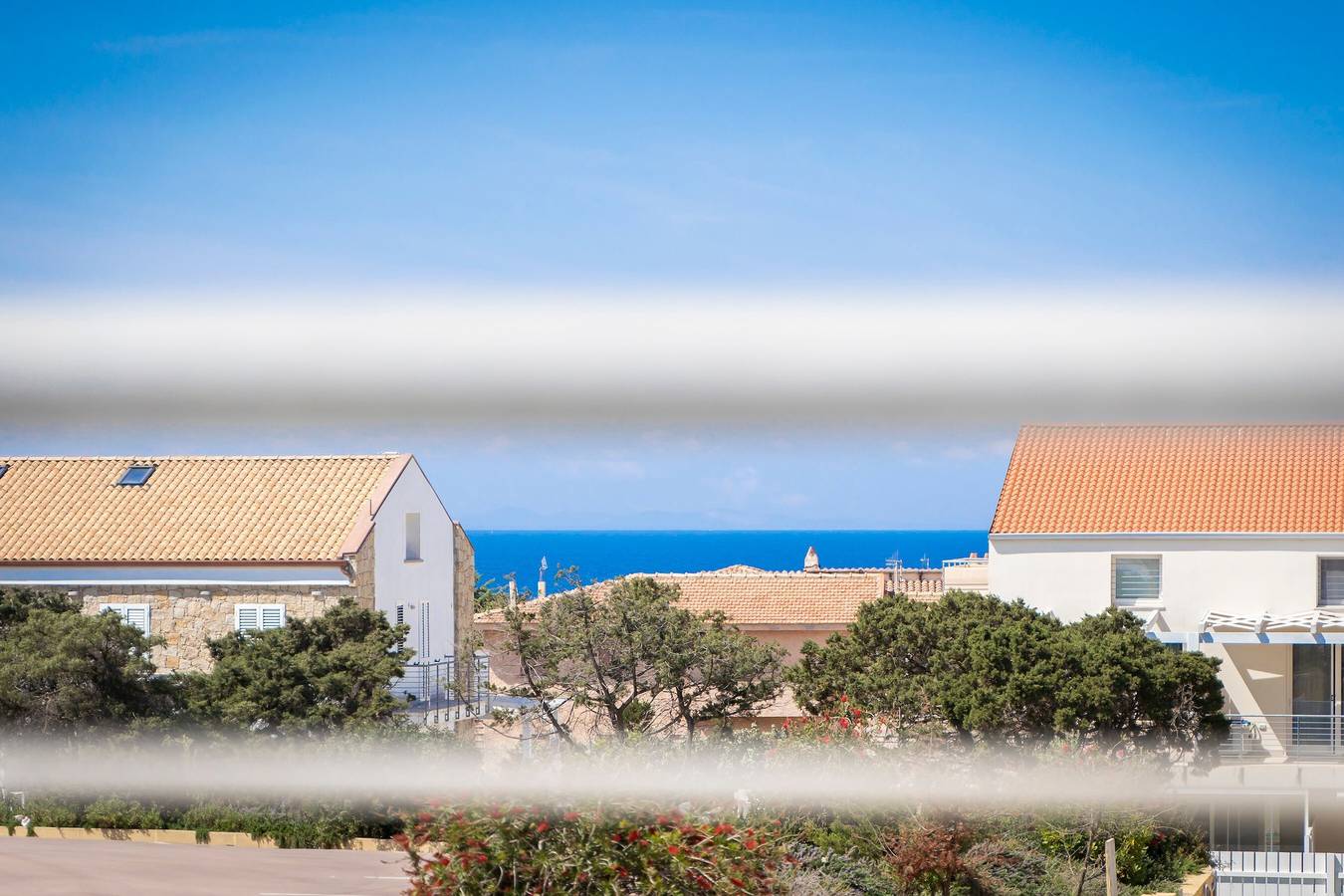 Appartamento intero, Appartamento "Ulivi 17" con vista mare, aria condizionata, terrazza, parcheggio riservato e Wi-Fi in Trinità d'Agultu e Vignola, Olbia-Tempio