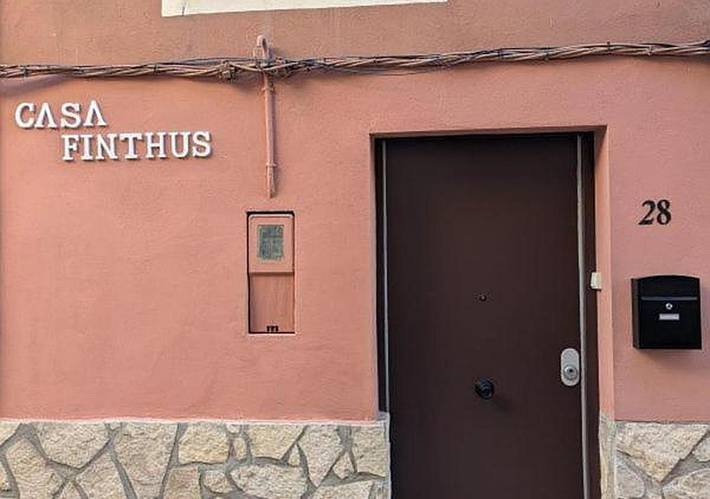 Casa rural para 8 personas, con jardín además de vistas y piscina en Bajo Cinca