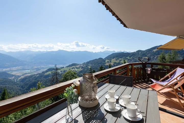 Ferienwohnung für 5 Personen, mit Balkon und Pool - 1