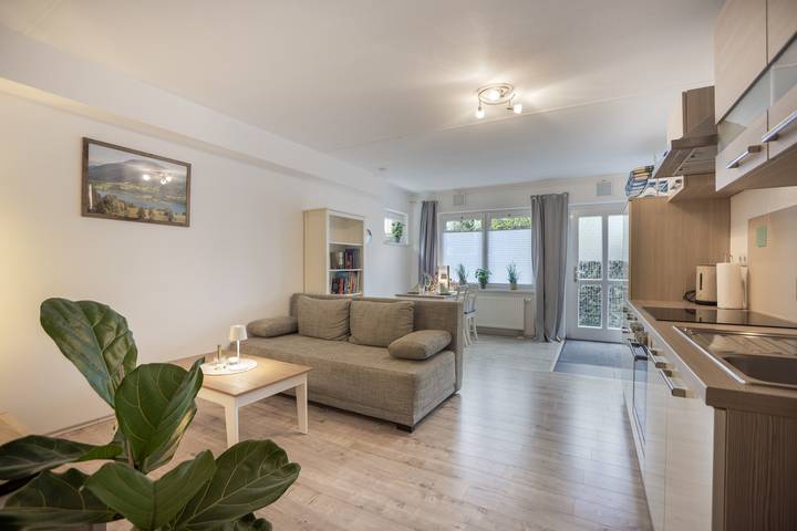Entire apartment, Apartment "Ferienwohnung Wiesenrain" with Private Terrace and Wi-Fi in Hergatz, Bavarian Swabia