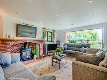 Holiday Home for 8 People in Barton Turf, Norfolk, Photo 2