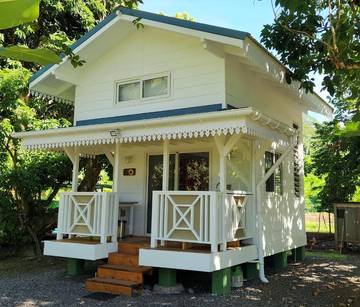 Gîte pour 2 personnes, avec terrasse ainsi que jardin et piscine dans Mataiea