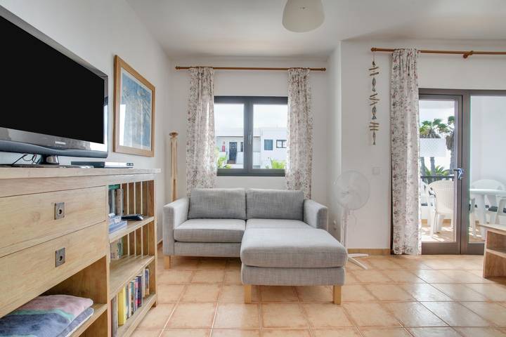 Ganze Wohnung, Gemütliche Ferienwohnung “Costa luz Tortuga” mit Meerblick, Wlan, Balkon und Pool in Puerto del Carmen, Tías