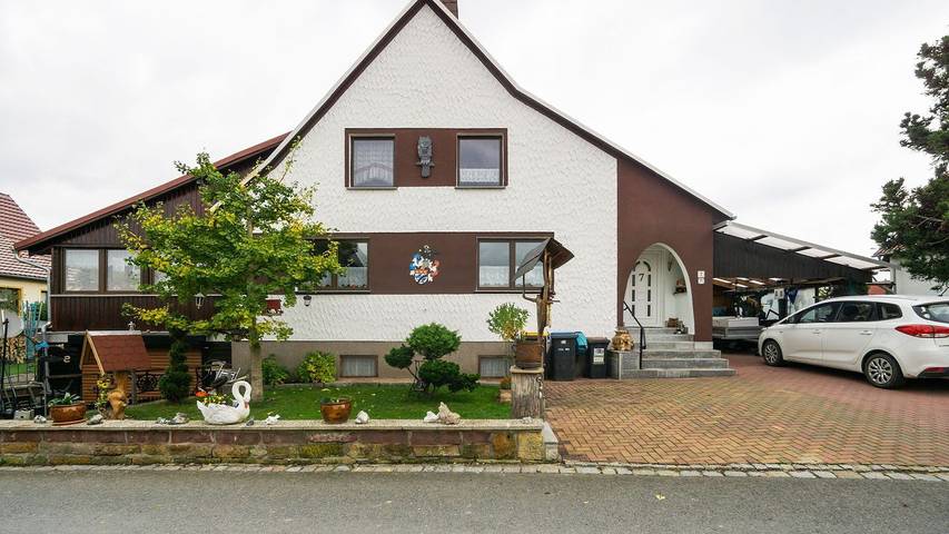 Ferienwohnung für 2 Personen, mit Terrasse und Garten in Lichtenhain