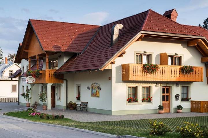 Alojamiento y desayuno para 2 personas, con jardín y vistas en Bled