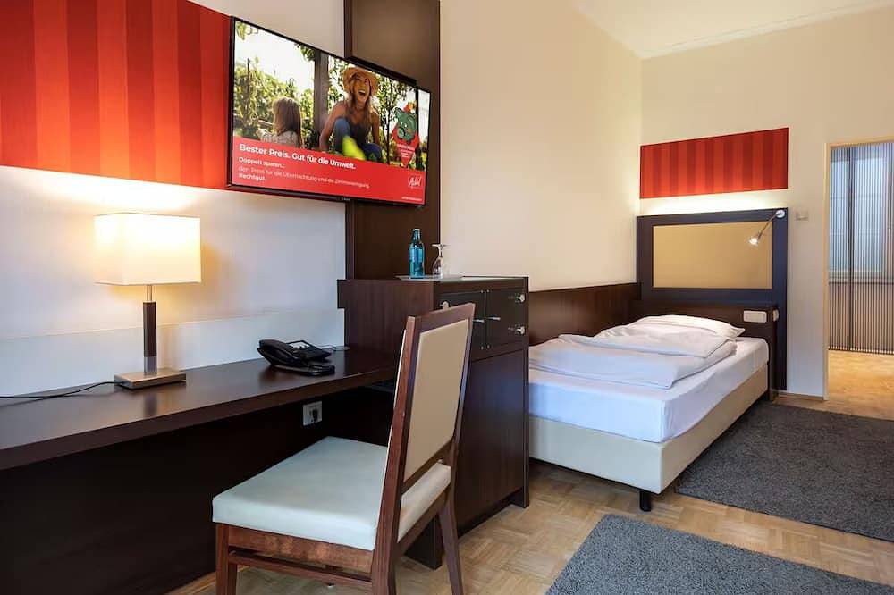 Walk to Market Square | Single Room | Pets Allowed | Bonn Opera – 0.3 mile in Bonn, Rheinland