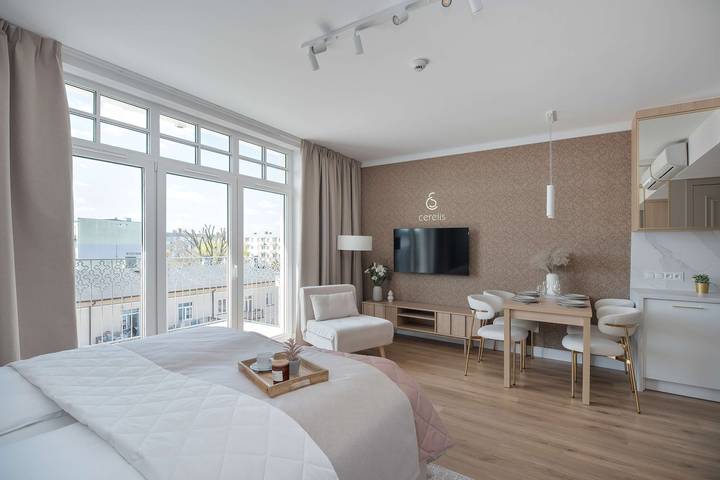 Ganze Wohnung, Stylish Studio with a Balcony | Workspace and Air Conditioning in Ciechocinek, Kujawien-Pommern