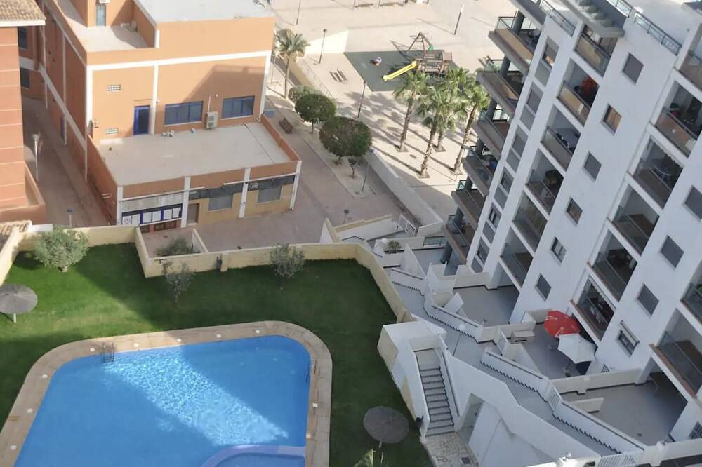 Entire apartment, 3Bed Penthouse Apt with Private Terrace & Balcony in Playa Carrer La Mar, el Campello