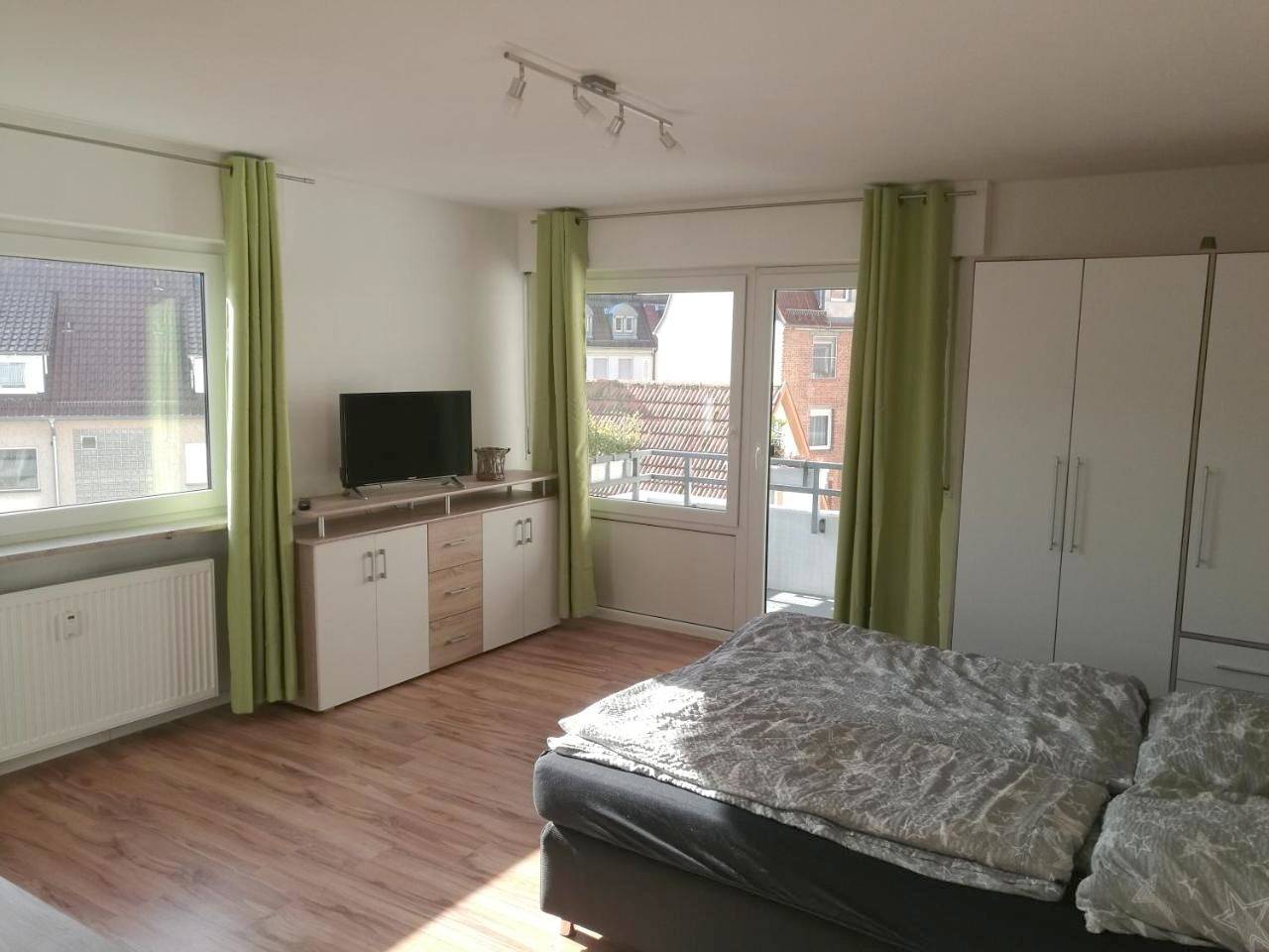 Ganze Wohnung, Apartment with Balcony in Stuttgart, Stuttgart Region