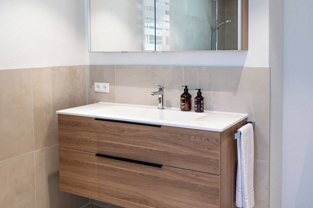 Ganze Wohnung, Deluxe-Ferienwohnung mit eigener Sauna und Whirlpool im Südschwarzwald in Rickenbach, Südschwarzwald