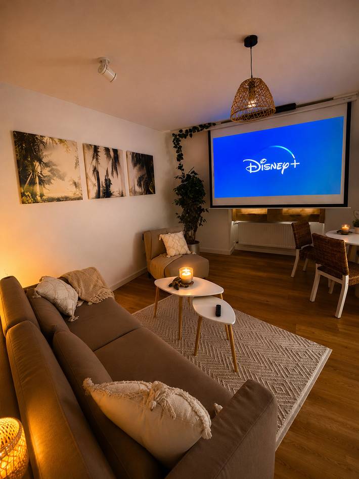 Ganze Ferienwohnung, Cinema Apartment Magdeburg - Balkon & Beamer in Magdeburg, Elbe-Börde-Heide