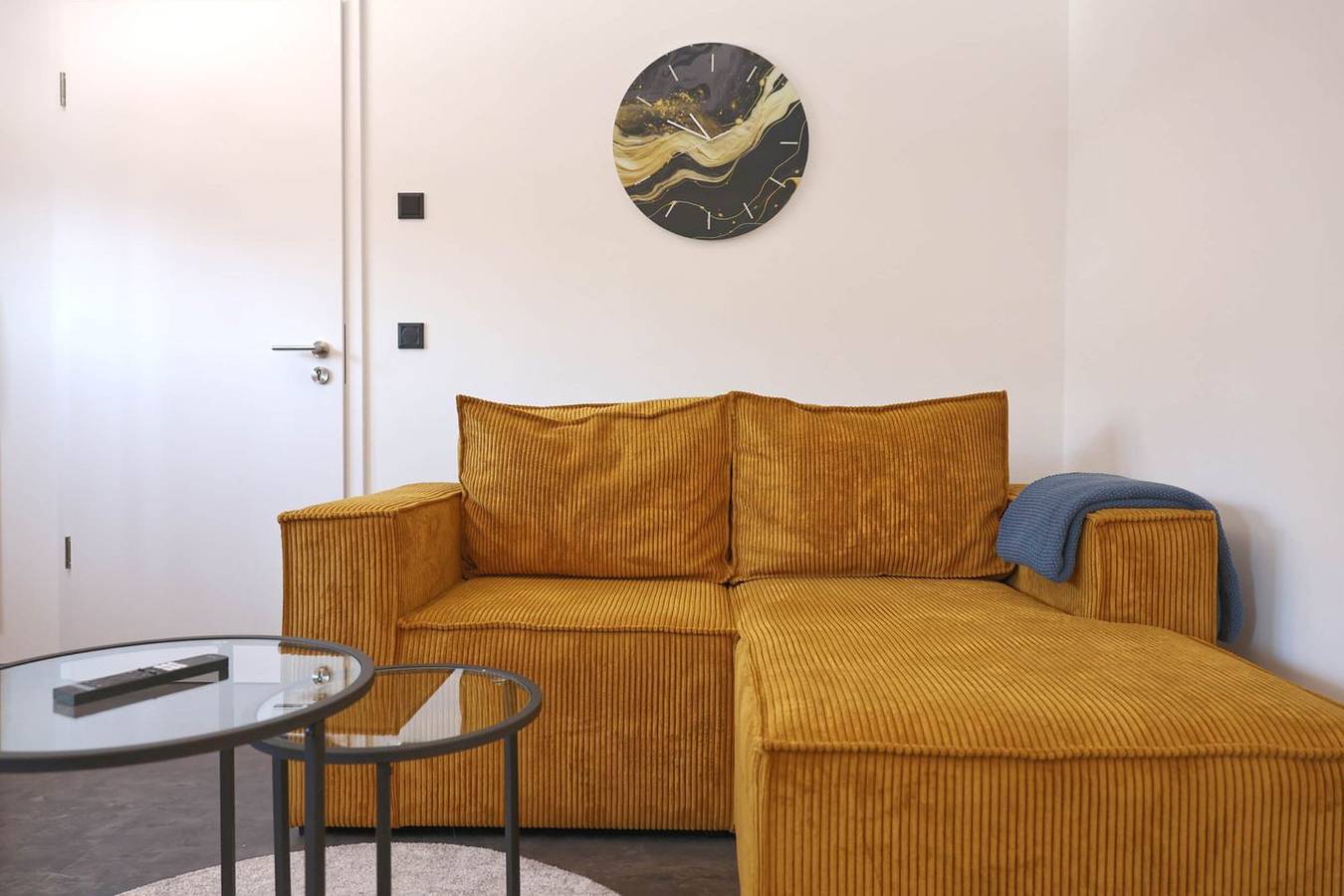 Ganze Wohnung, Moderne Ferienwohnung im Stadtzentrum Ilmenau mit Balkon und Wallbox für E-Autos in Ilmenau, Thüringer Kernland