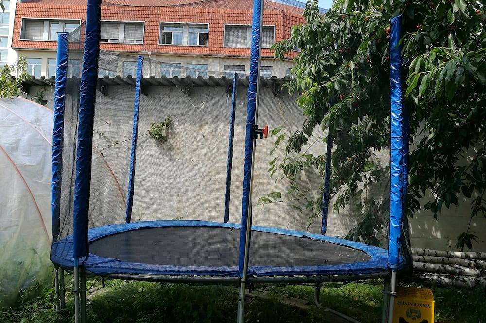 Ganze Wohnung, Großzügige, zentrumsnahe und familienfreundliche Ferienwohnung in Dresden! in Cotta, Dresden