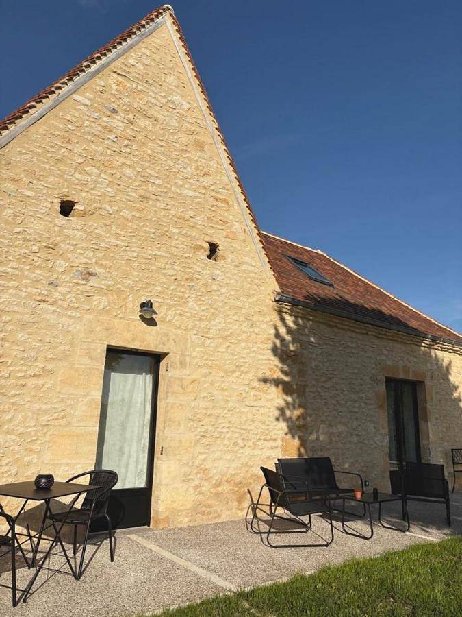 Location de vacances pour 10 personnes, avec vue et jardin à La Chapelle-Aubareil - 2