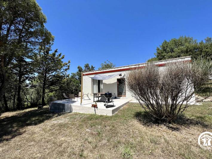 Gîte pour 4 personnes, avec Terrasse ainsi que Jardin et Piscine à Ventenac-Cabardès