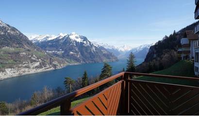 Ferienwohnung für 6 Personen, mit Ausblick und Balkon sowie Seeblick und Sauna am Vierwaldstättersee