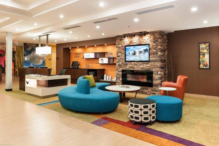 Hôtel pour 3 personnes, avec piscine ainsi que terrasse et vue à Vernon