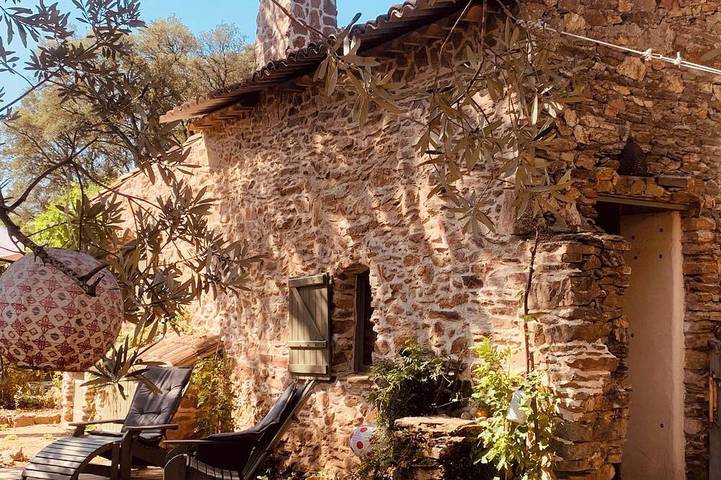 Gîte pour 7 personnes, avec jardin à Roquebrune-sur-Argens