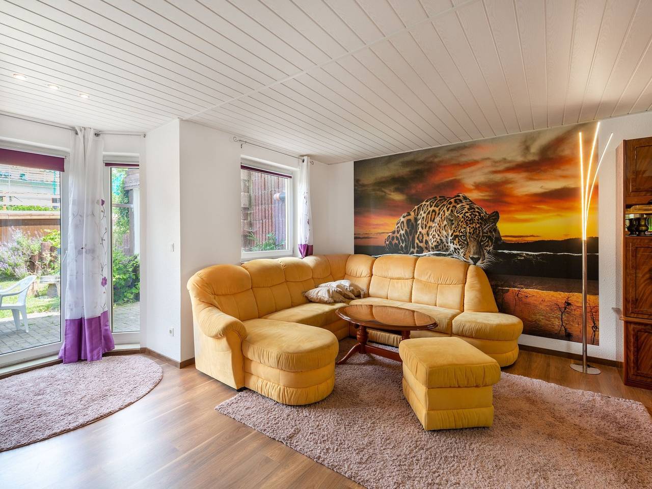 Ganze Wohnung, Apartment in Dresden with terrace and pool in the garden in Freital, Sächsisches Elbland