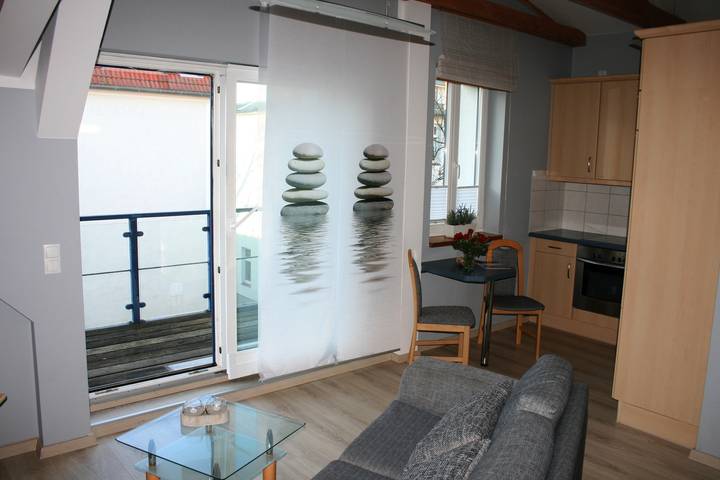Ferienwohnung für 2 Personen, mit Balkon in Warnemünde