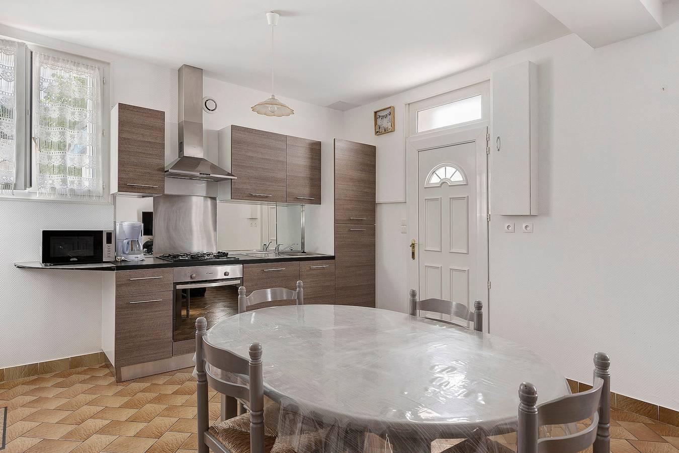 Casa de vacaciones "Maison En Touraine" con terraza privada y jardín privado in Bléré, Región de Tours