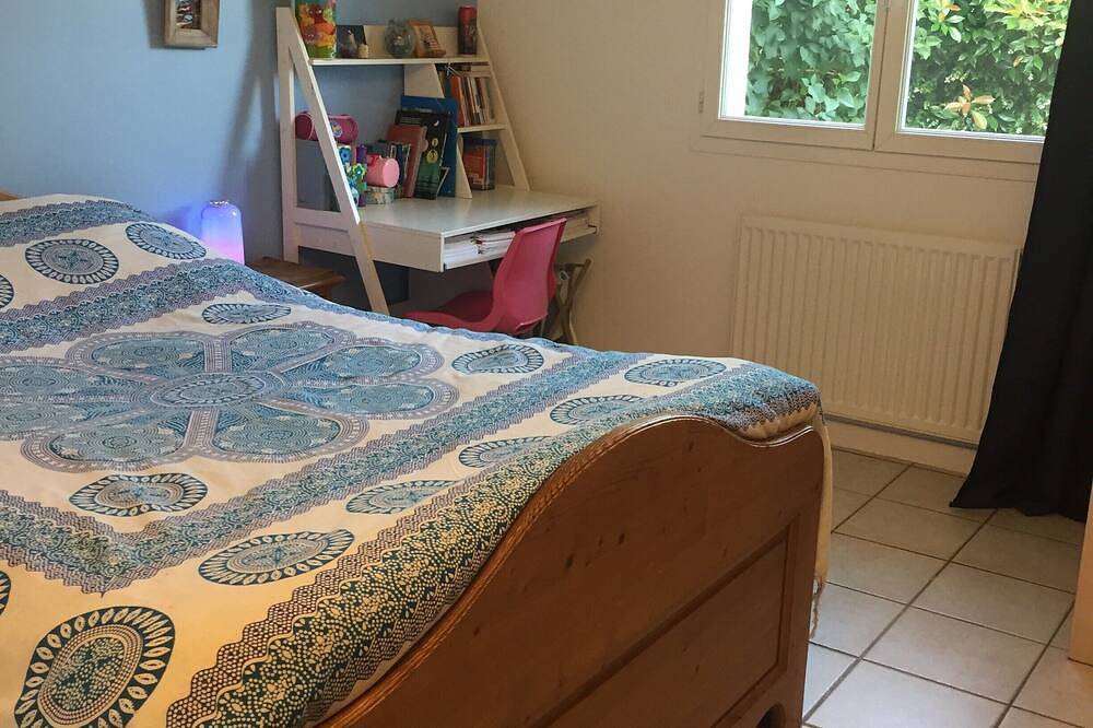 Quiet, natural home close to the Bassin d'Arcachon, lakes and ocean in Salles, Arcachon region