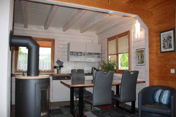 Ferienhaus für 6 Personen, mit Balkon und Garten sowie Sauna und Seeblick in Mecklenburg-Strelitz - 4