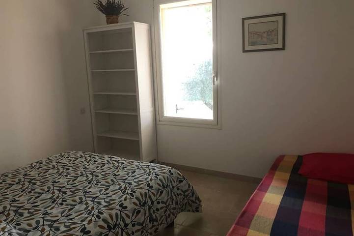 Komplette Unterkunft im 1. Stock eines provenzalischen Hauses mit freiem Blick auf die Teiche in Istres, Mittelmeerküste (Frankreich)