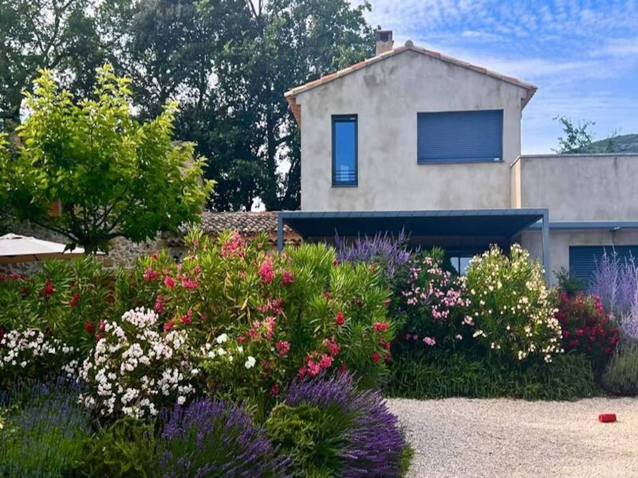Entire apartment, House at the Foot of the Vines in Lauris, Parc naturel régional du Luberon