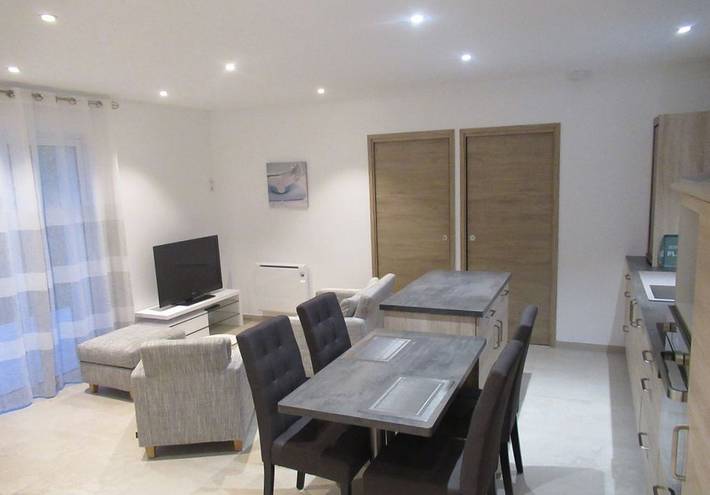 Gîte pour 2 personnes, avec terrasse ainsi que jardin et piscine à Saumane-de-Vaucluse - 2