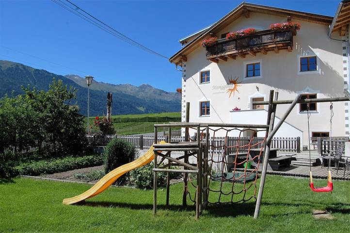 Ferienwohnung für 2 Personen, mit Balkon und Garten in Mals