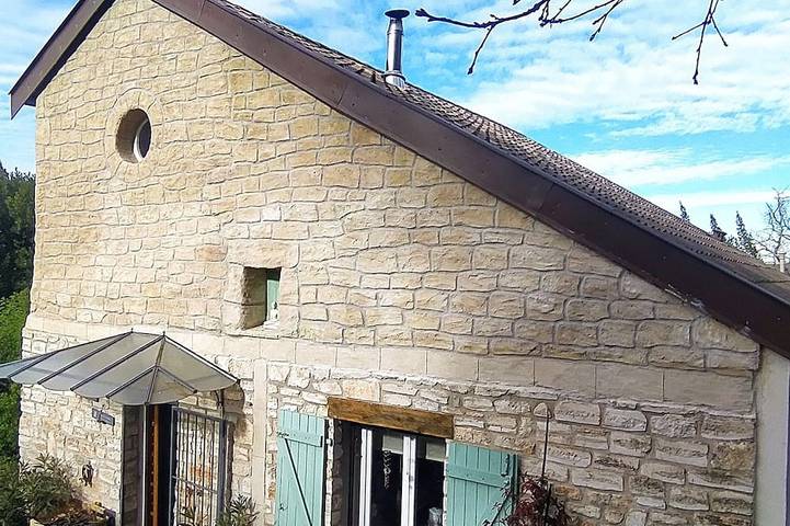 Location de vacances pour 8 personnes, avec piscine, animaux acceptés à La Capelle-et-Masmolène