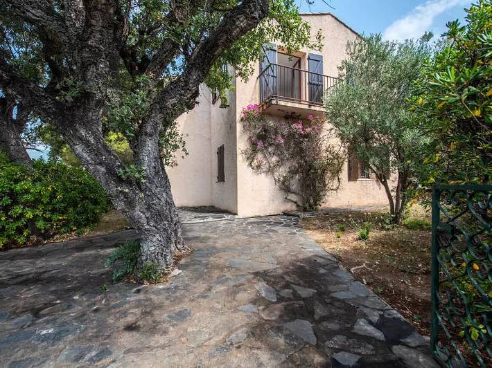 Villa pour 8 personnes, avec balcon à Cavalaire-sur-Mer