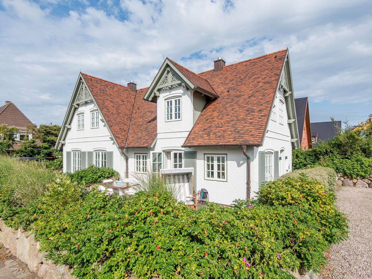 Landhaus Hygge - Exklusives Luxus-Hausteil mit ca. 130 m² und 4 Zimmern, für bis zu 6 Personen. in Wenningstedt, Sylt