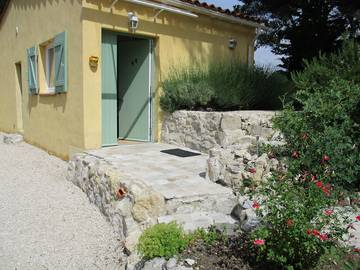 Chambre d’hôte pour 2 personnes, avec jardin et piscine dans les Bouches-du-Rhône
