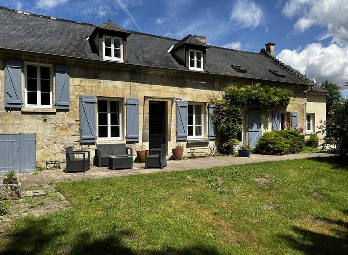 Gîte pour 8 personnes, avec terrasse et jardin - 1
