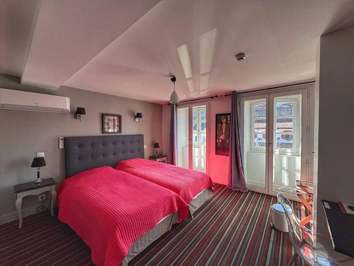 Hôtel pour 2 personnes, avec terrasse dans Office De Tourisme Saint Jean Pied De Port - 3