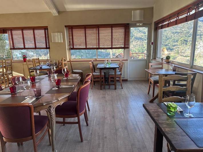 Hôtel pour 2 personnes, avec vue et jardin à Mimet - 3