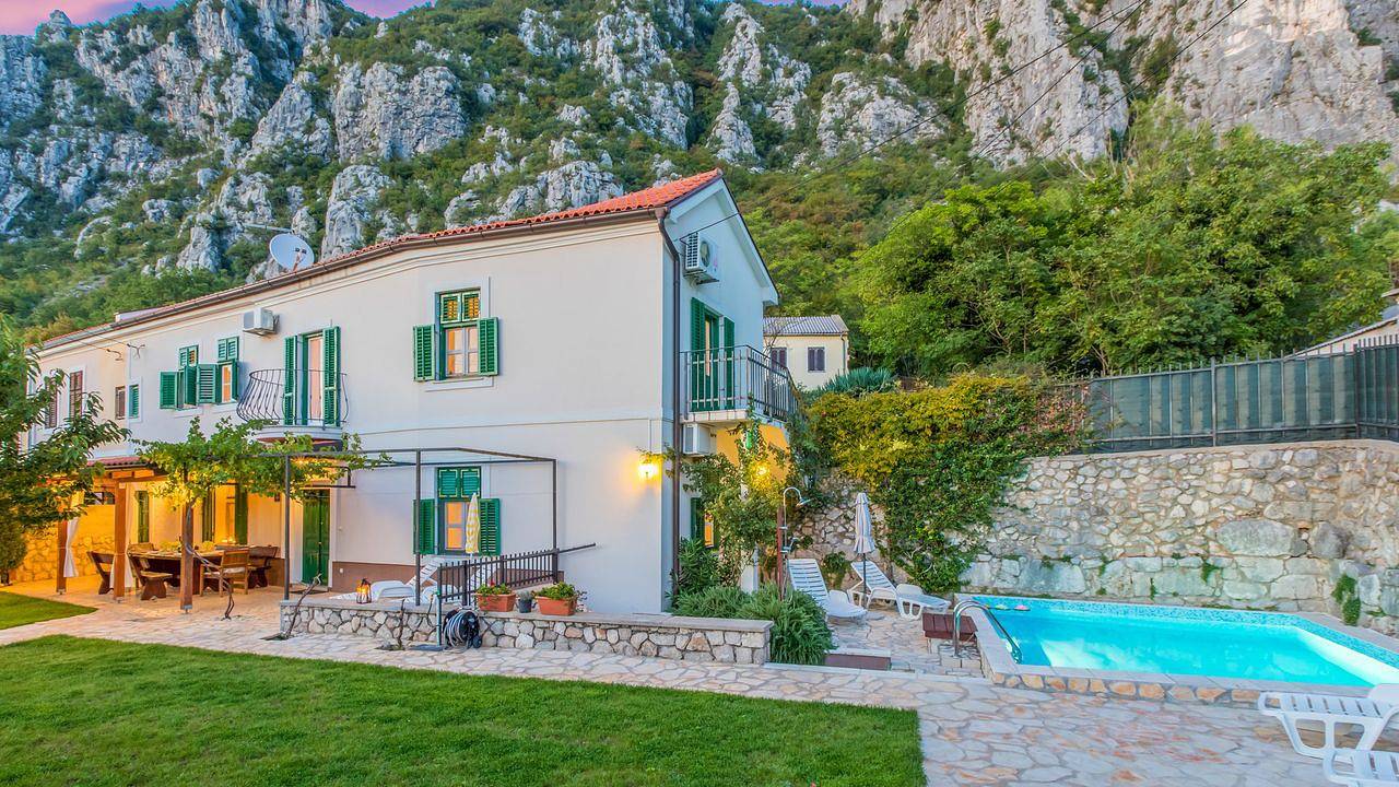 Ferienhaus für 8 Personen (130 m²) in Belgrad in Grizane, Condado de Primorje-Gorski Kotar