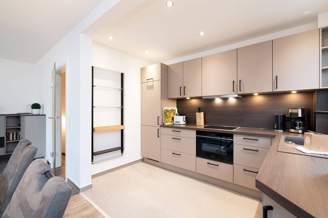 Ganze Wohnung, Strand & Ostsee vor der Tür - Maisonette-Ferienapartment in Grömitz
Deich-Residenz App. 01 in Grömitz, Ostholstein