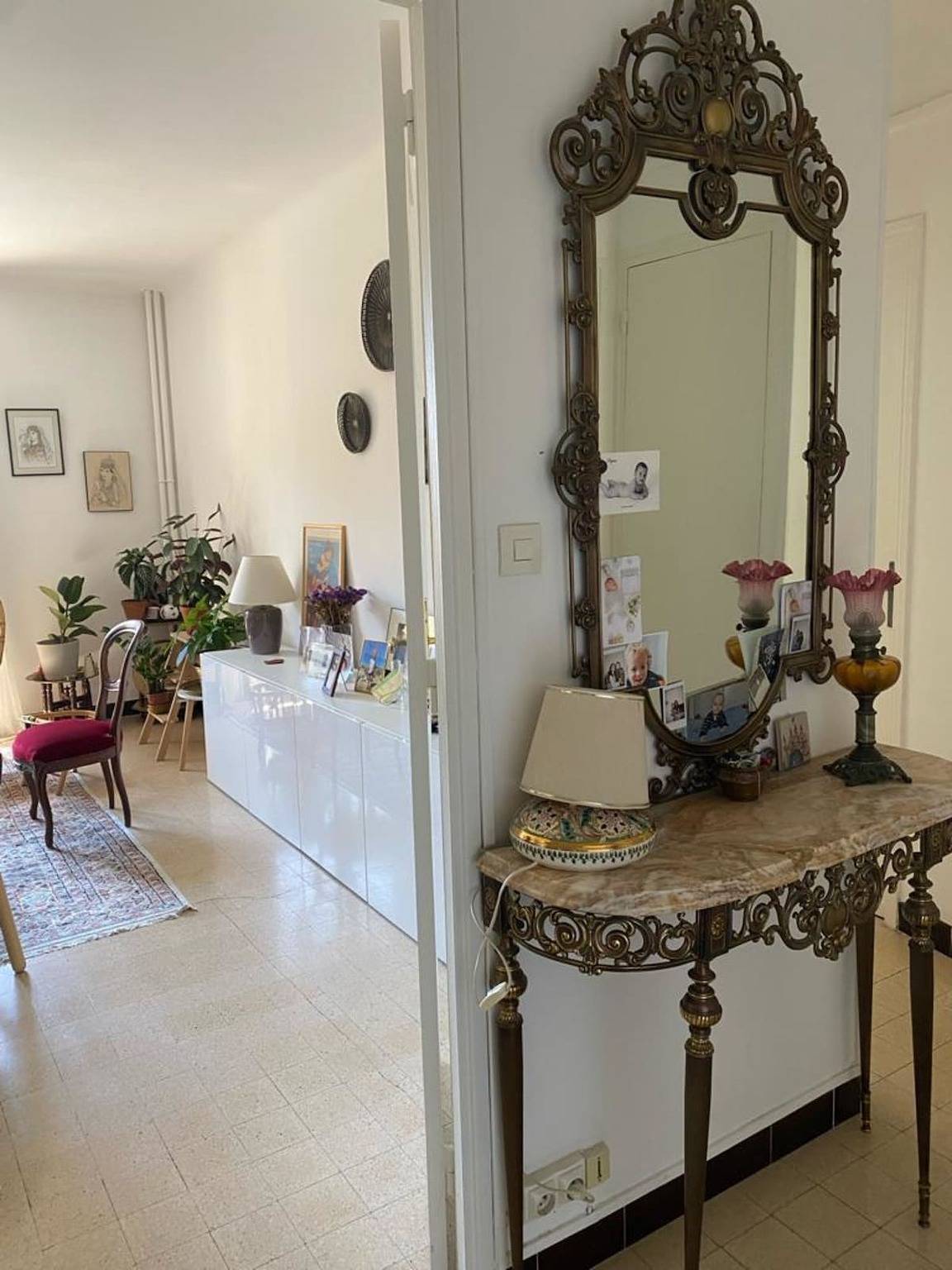 Appartement entier, Bel appartement climatisé avec terrasse à Aix in Aix-en-Provence, Côte méditerranéenne (France)