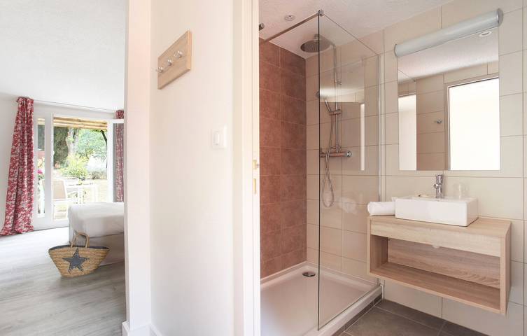 Gîte pour 3 personnes, avec piscine et sauna à Arles - 4