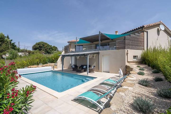 Villa pour 6 personnes, avec jardin ainsi que piscine et terrasse - 1