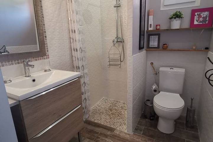 Gîte pour 2 personnes, avec terrasse et jardin à Ansouis - 3